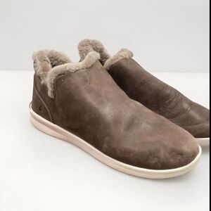 OluKai Malua Hulu Women's Ankle Booties Taupe Brown Faux Fur Waterproof Size 7